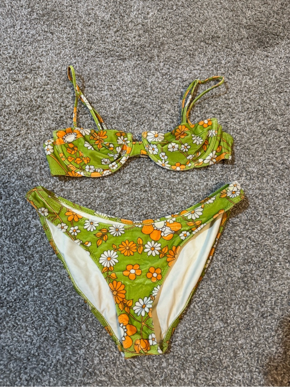 Triangl "Vinca" Bikini Set in Green Velvet Floral